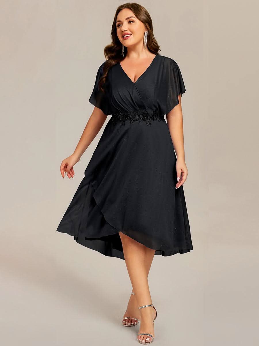 Plus Size Short Sleeve Asymmetrical Hem V-Neck Applique Wedding Guest Dresses #color_Black