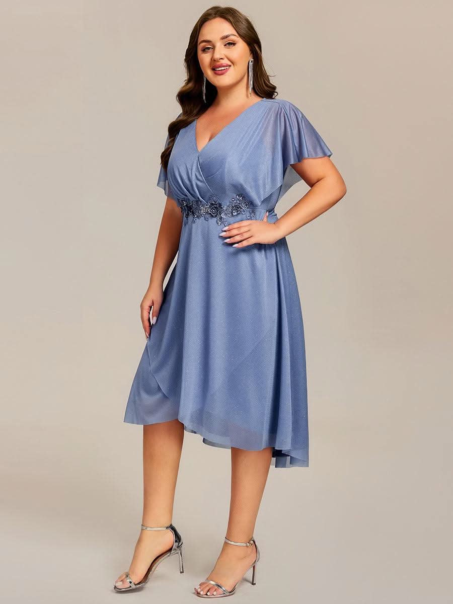 Plus Size Short Sleeve Asymmetrical Hem V-Neck Applique Wedding Guest Dresses #color_Dusty Blue