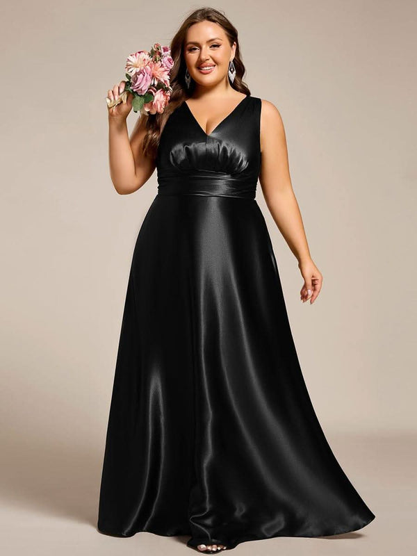 pretty INDY|Plus Size Satin Empire Waist Maxi Bridesmaid Dress with Pockets