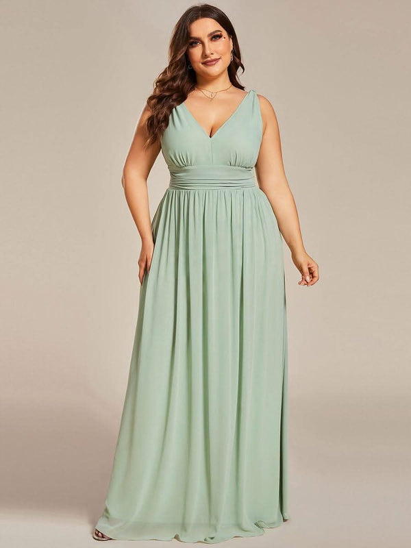 pretty HUSH|Plus Size Sleeveless V-Neck Chiffon Semi Bridesmaid Dress